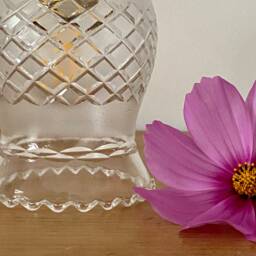 Vintage Tulip Lamp in Chiseled Glass - thumbnail 2