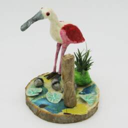 Paperweight Pink Spatula Bird At The Water's Edge Scene Entirely Hand Made - thumbnail 2
