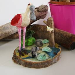 Paperweight Pink Spatula Bird At The Water's Edge Scene Entirely Hand Made - thumbnail 4