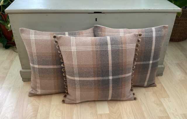 Tartan Tweed Pillow Cover Set Antique Gold & Beige Balmoral, Pompom Trim - image 1