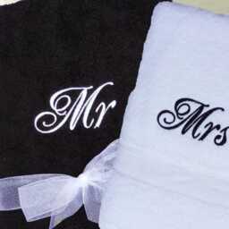 Personalised Black & White Bath Towels His Hers Cotton Wedding Anniversary Couples Embroidered Gift Set - thumbnail 3