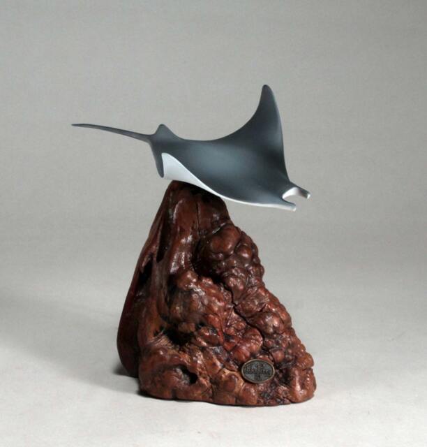 Manta Ray By John Perry 6In Long Airbrushed Sculpture On Polished Burlwood Base. Signed - image 1