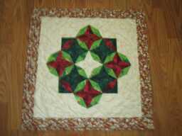Christmas Star Quilted Wall Hanging 30
