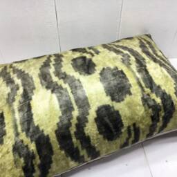 Ikat Silk Pillow Cover 16x24, Handwoven Accent Cushion - thumbnail 4