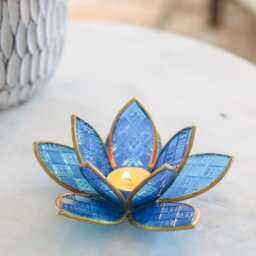 Handcrafted Lotus Tealight Holder in Glass For Home D??cor - thumbnail 4
