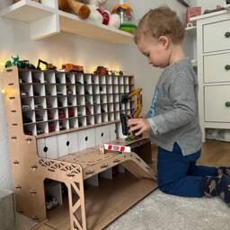 Toy Car Garage 1/64 Scale Wooden Parking Lot Display - thumbnail 2