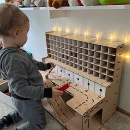 Toy Car Garage 1/64 Scale Wooden Parking Lot Display - thumbnail 3
