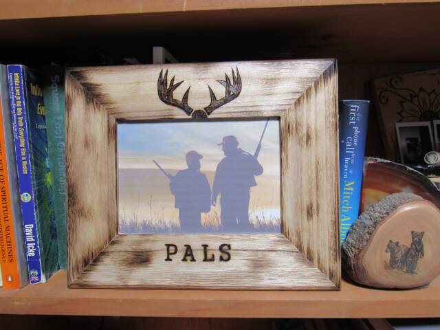 Pals Hunting Frame Memories Made On A Hunt Last Lifetime 11x9 Fits 5x7 Picture. Hand Woodburned Tracks Antlers & Quote - image 1