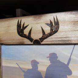 Pals Hunting Frame Memories Made On A Hunt Last Lifetime 11x9 Fits 5x7 Picture. Hand Woodburned Tracks Antlers & Quote - thumbnail 4