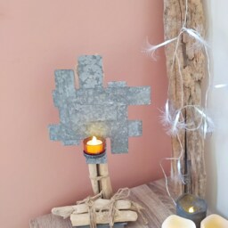 Driftwood & Zinc Tealight Holder, Industrial Style, Wooden Decorative Object, Gift For The Home, Natural Wood Holder - thumbnail 2