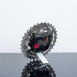 Bike Sprockets Desk Clock Recycled Metal Cyclist Gift - thumbnail 4