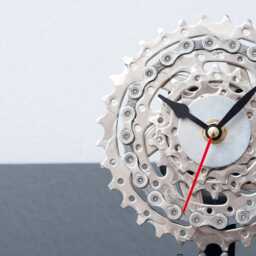 Bike Sprockets Desk Clock Recycled Metal Cyclist Gift - thumbnail 3