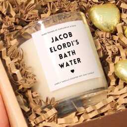 Jacob Elordi's Bath Water Candle Vanilla Soy Wax Scented Funny Gift - thumbnail 2
