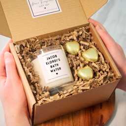 Jacob Elordi's Bath Water Candle Vanilla Soy Wax Scented Funny Gift - thumbnail 1