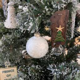 Handmade Driftwood & Sea Glass Christmas Tree Ornament Set, Rustic Coastal Decor - thumbnail 2