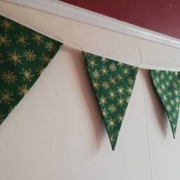 Christmas Green, Cream & Gold Snowflake Bunting. #christmasgarland #traditionalchristmas #shopsmall - thumbnail 3