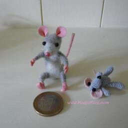 Felted Baby Mouse With Dolly & Antique Tin Litho Pram - thumbnail 2