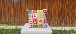 Crochet Beige Daisy Pillow Cover, Granny Square Cushion Coloful Pillow Cover - thumbnail 1