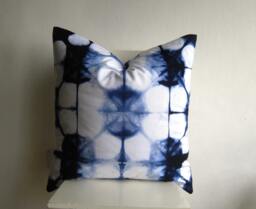 Xlarge 24 X Shibori Pillow Cover in Navy Blue - thumbnail 1