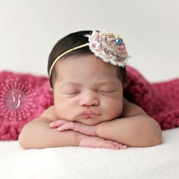 Raspberry Pink Chunky Baby Blanket Newborn Photography Prop - thumbnail 2