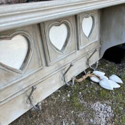 Grey Painted Country Farmhouse Style Clothes Rack With 3 Heart Shaped Photo Frames - thumbnail 3