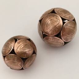Irish Bronze 1P Or 2P Coin Ball - thumbnail 3