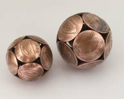 Irish Bronze 1P Or 2P Coin Ball - thumbnail 1