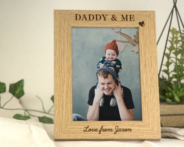 Daddy & Me Gift - For Dad Dada Photo Frame Engraved Personalised For 7x5 Or 6x4 Picture - image 1