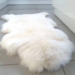 Cream Ivory Sheepskin Rug, Genuine Lambskin Pelt Throw - thumbnail 2