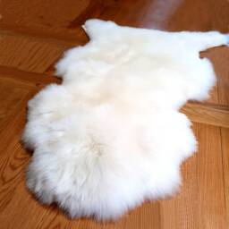 Cream Ivory Sheepskin Rug, Genuine Lambskin Pelt Throw - thumbnail 1