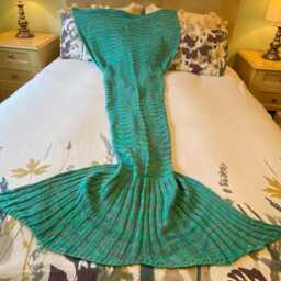 Personalised Mermaid Tail Blanket - Glimmering Kelp Kiss Siren Green Rainbow Gift - thumbnail 3