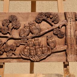 Custom Family Owl Wood Carving, Personalized Wall Art - 100cm X 50cm - thumbnail 3