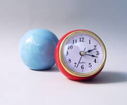 Red Ceramic Ball Desk Clock Retro Style Handmade Decor - thumbnail 1