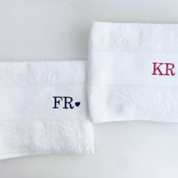 Personalized Embroidered Bath Towel, Valentine's Day Gift - thumbnail 2