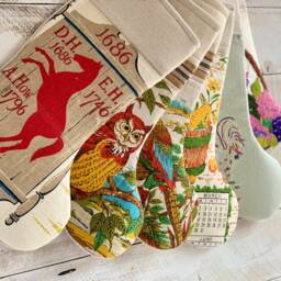Vintage Linen Christmas Stocking - Farmhouse Cutter Quilt Feedsack - thumbnail 2