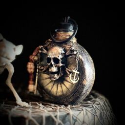 Handmade Pirate Flask With Skull, Renaissance Faire Accessory - thumbnail 3
