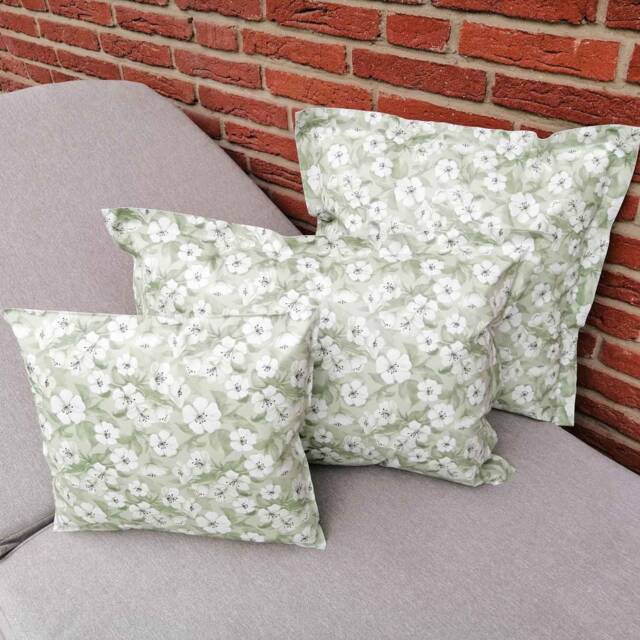 Outdoor Cushion Green With White Flower Tendrils - in 3 Sizes/Garden - image 1