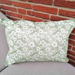 Outdoor Cushion Green With White Flower Tendrils - in 3 Sizes/Garden - thumbnail 4