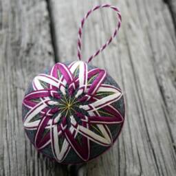 Aquilegia Purple & White Temari Ball, Traditional Japanese Woven Star Christmas Ornament, Hand Embroidered - thumbnail 4
