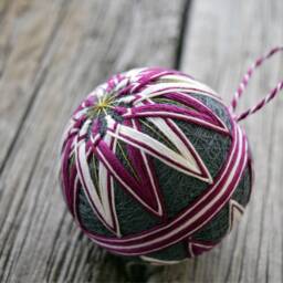Aquilegia Purple & White Temari Ball, Traditional Japanese Woven Star Christmas Ornament, Hand Embroidered - thumbnail 3