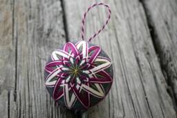 Aquilegia Purple & White Temari Ball, Traditional Japanese Woven Star Christmas Ornament, Hand Embroidered