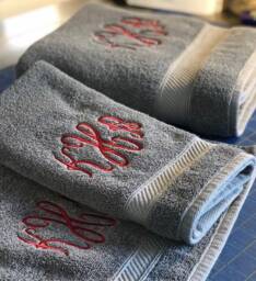 Embroidered Monogram Bath Towel Personalized 3-Letter Gift - thumbnail 1
