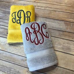 Embroidered Monogram Bath Towel Personalized 3-Letter Gift - thumbnail 4
