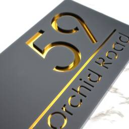 K Smart Sign - Bellissima H1 Laser Cut Matt Dark Gray Anthracite & Gold Mirror Floating House 300mm X 160mm - thumbnail 3