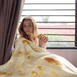Food Themed Blanket - Donut, Pizza, Tortilla, Pie Throw Soft Cosy Round Fun Novelty Gift For Home, Office, Couch & Bed D??cor - thumbnail 2