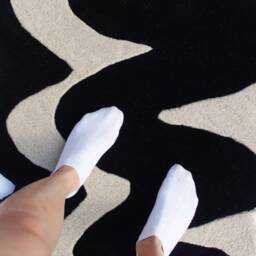 Wavy Zig Zag Hand Tufted Rug, Irregular Black & White Wool Area Rug - thumbnail 2