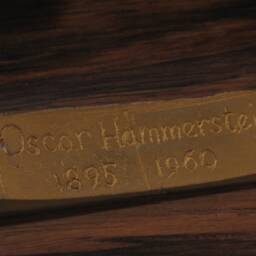 Hammerstein, Oscar Bust Of The Great Lyricist Hydrocal & Wood - thumbnail 3
