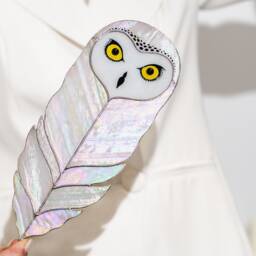 stained Glass Snowy Owl Wall Hanging, Boho Nursery Decor, Iridescent Feather Shaped Figurine, Neutral Art, Housewarming Gift - thumbnail 4