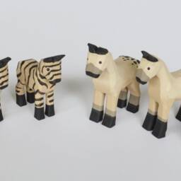 Hand Carved Wooden Noah's Ark Animals Llama's, Zebra's, Horse & Rhinoceros - thumbnail 4