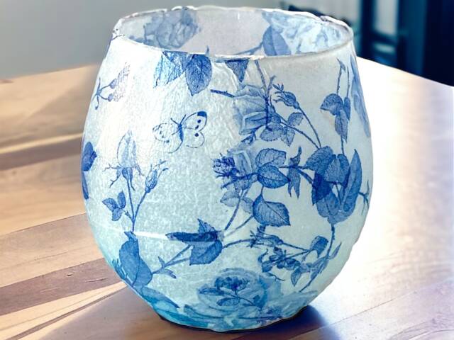 Chinoiserie Frosted Glass Tea Light Holder - Elegant Oriental Inspired Candle Handcrafted Home Decor For Stylish Illumination - image 1